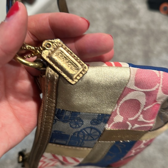 Coach patchwork gold crossbody - Picture 14 of 14